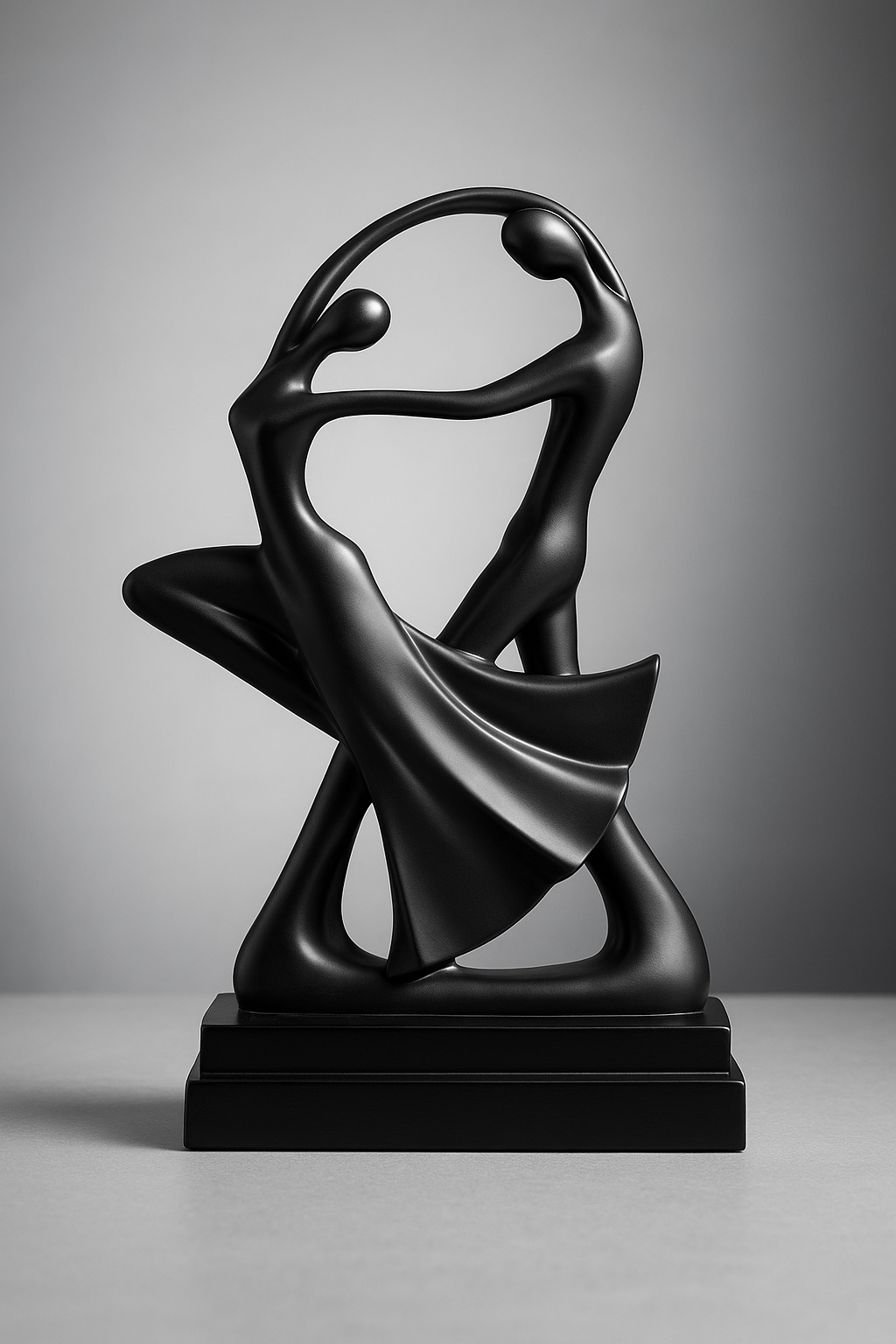 Romantic Dancing Couple Statue – 30 cm | Black | Polyresin